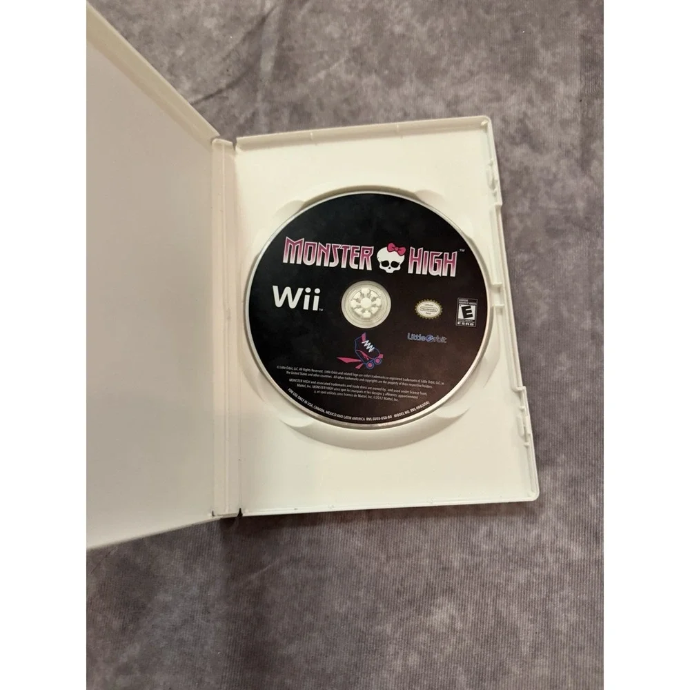 Monster High: Skultimate Roller Maze (Nintendo Wii, 2012)